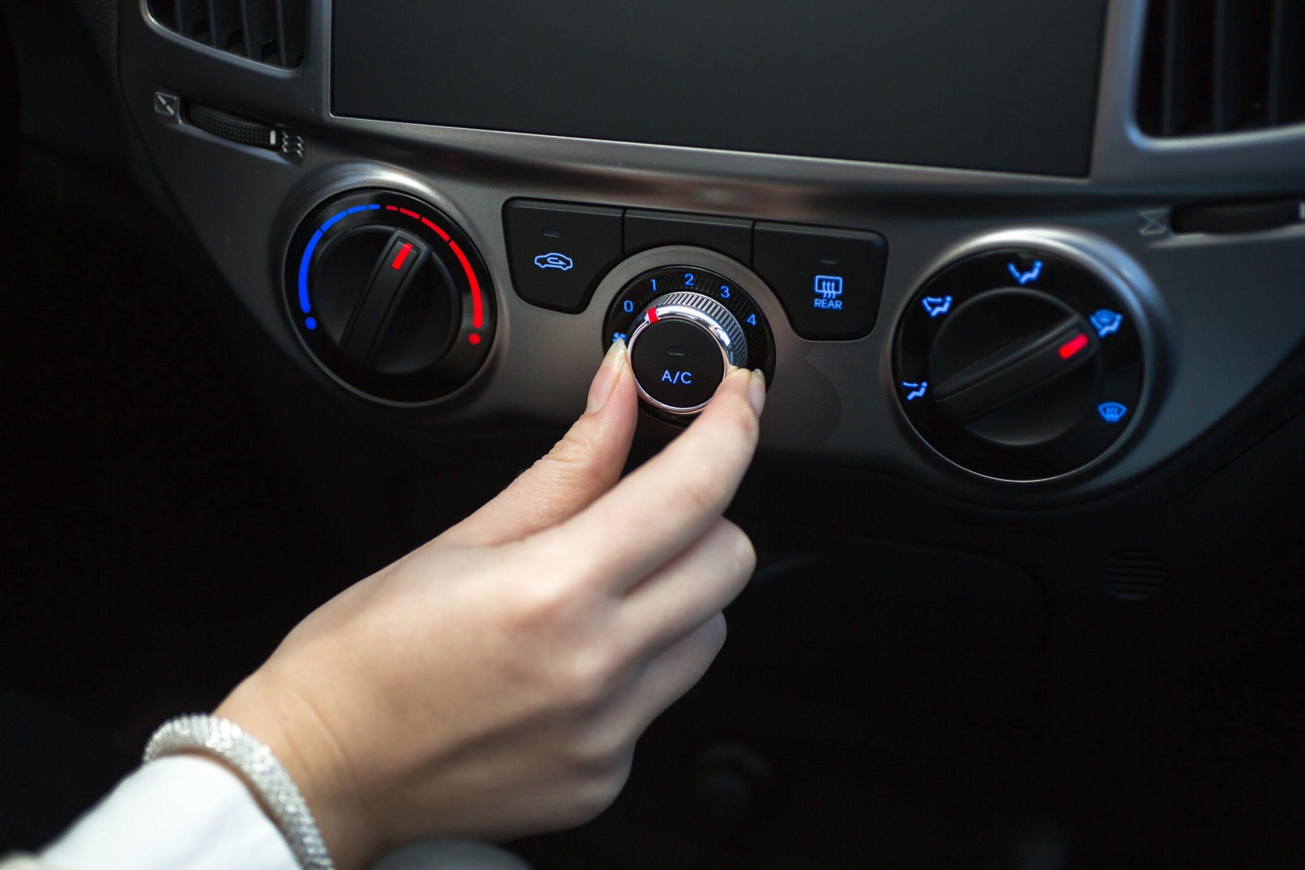 Warning Signs That Your Car’s A/C System Needs Service